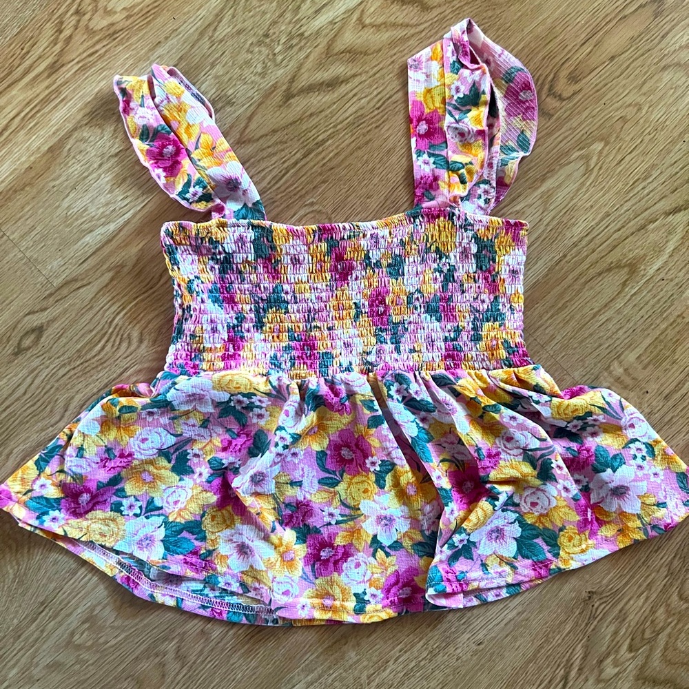 Super cute floral crop top